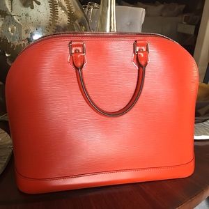 Louis Vuitton alma gm handbag